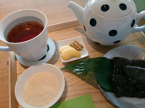 茶庭 然花抄院・わらび餅セット