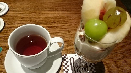 igcafe・白桃パフェ